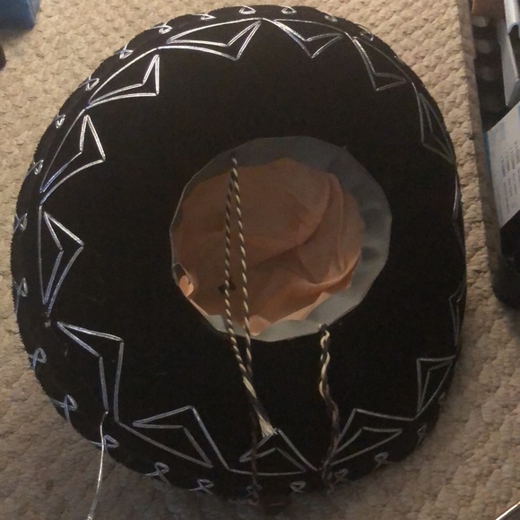 Sombrero - Picture 2 of 3